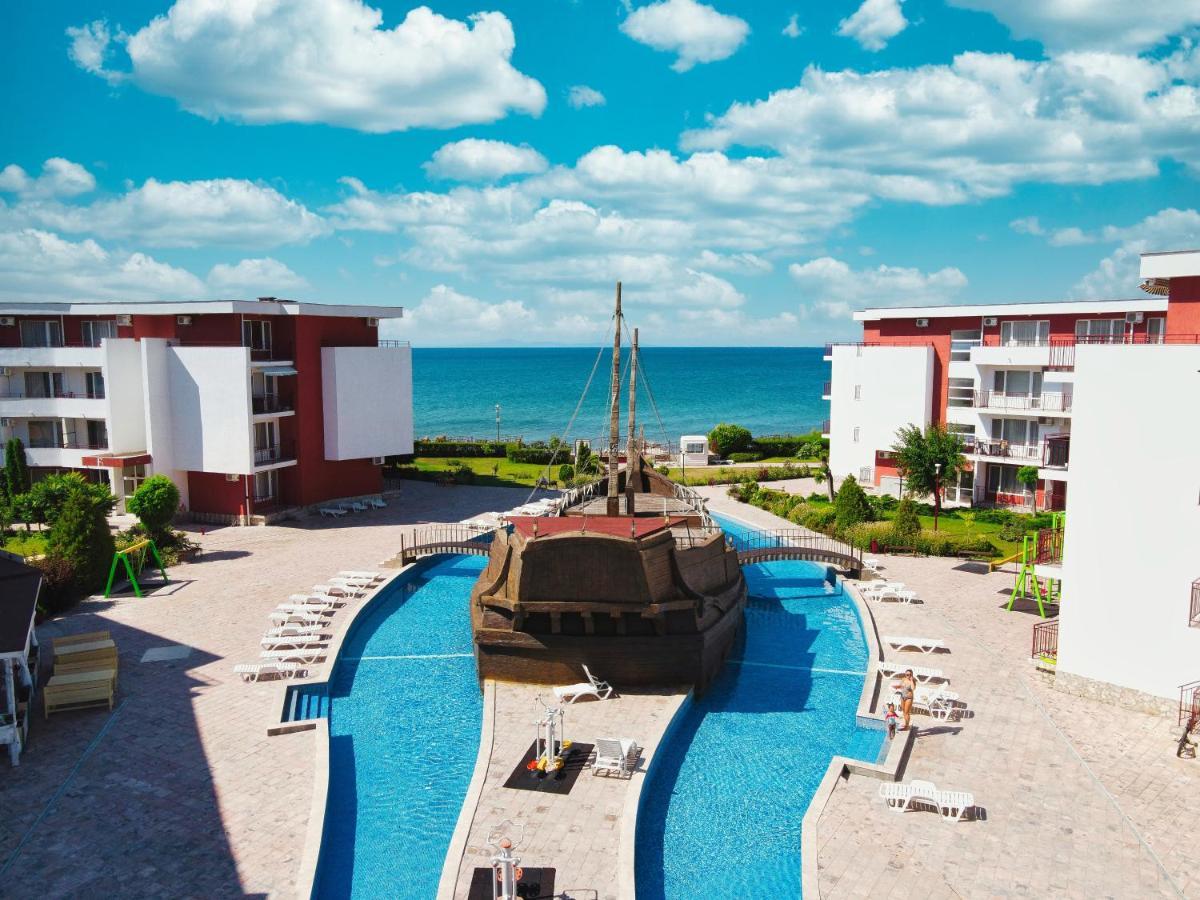 Privilege Fort Beach Apartments スヴェティ・ヴラス エクステリア 写真