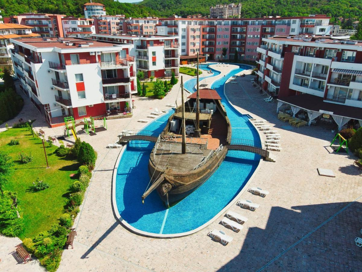 Privilege Fort Beach Apartments スヴェティ・ヴラス エクステリア 写真
