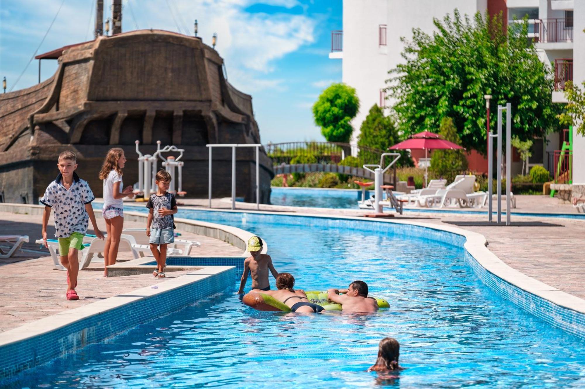 Privilege Fort Beach Apartments スヴェティ・ヴラス エクステリア 写真
