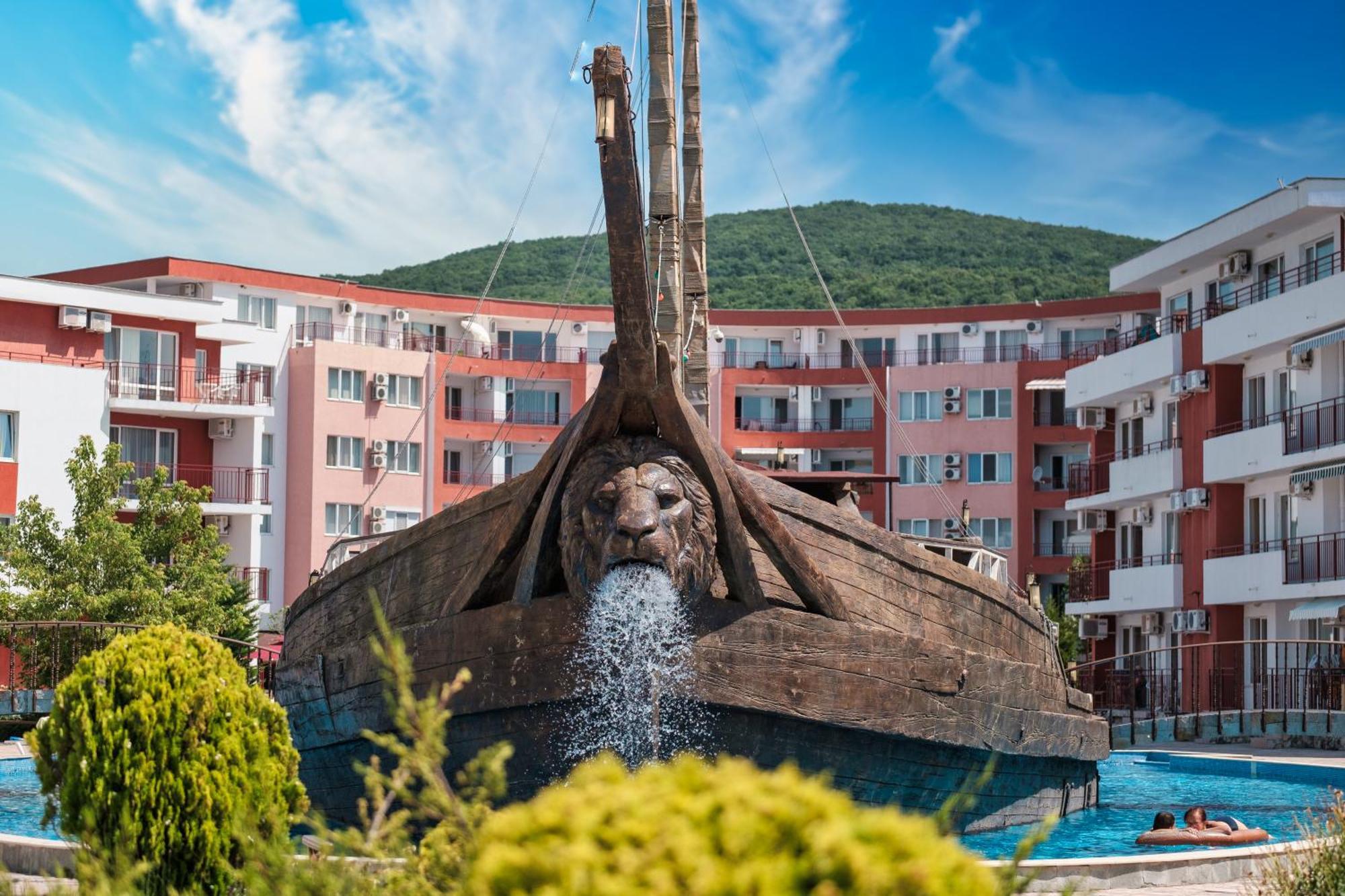 Privilege Fort Beach Apartments スヴェティ・ヴラス エクステリア 写真