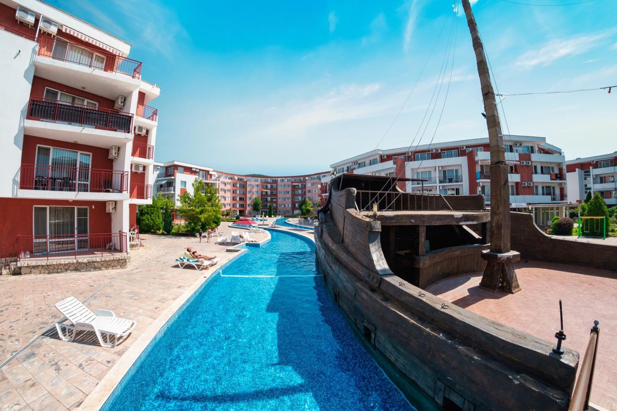 Privilege Fort Beach Apartments スヴェティ・ヴラス エクステリア 写真