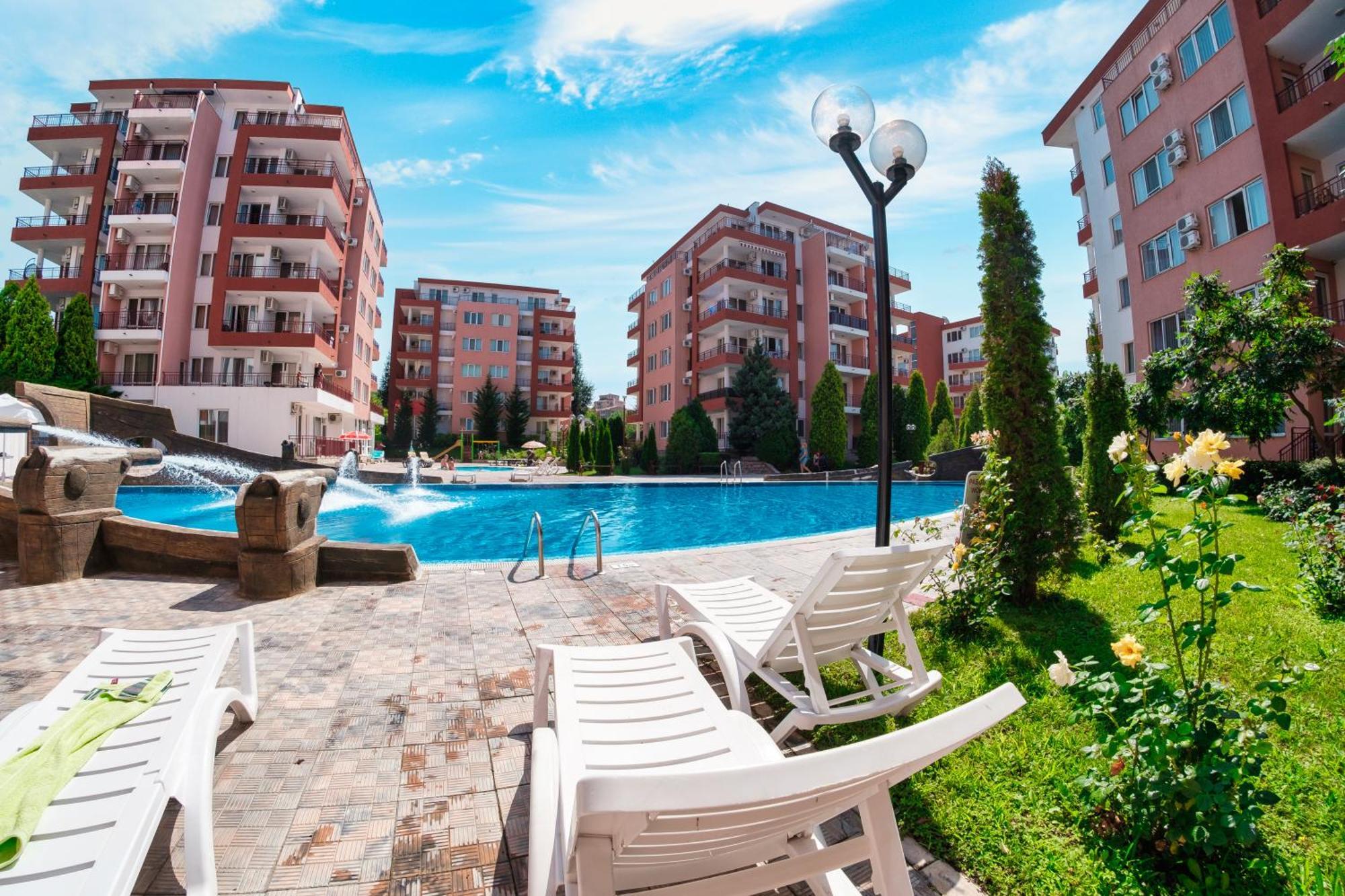 Privilege Fort Beach Apartments スヴェティ・ヴラス エクステリア 写真