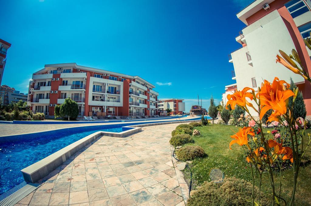 Privilege Fort Beach Apartments スヴェティ・ヴラス エクステリア 写真
