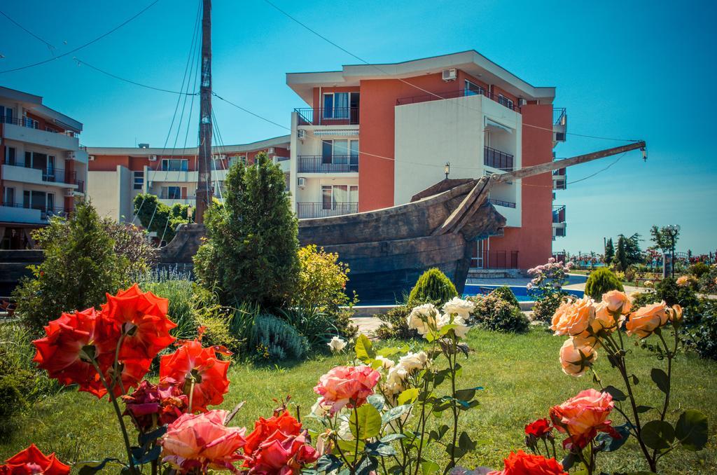 Privilege Fort Beach Apartments スヴェティ・ヴラス エクステリア 写真