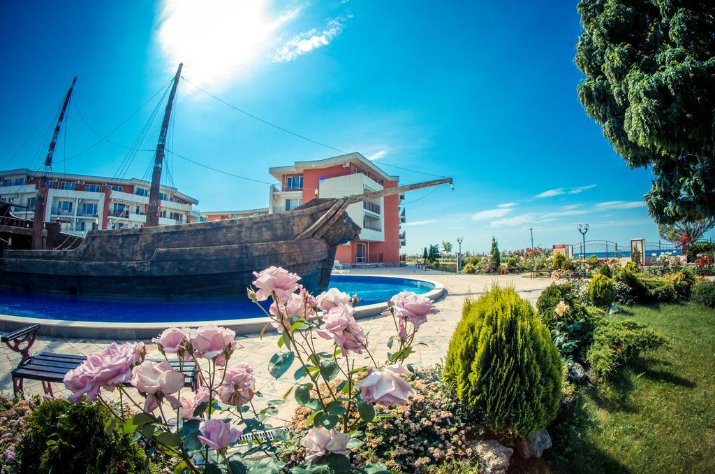 Privilege Fort Beach Apartments スヴェティ・ヴラス エクステリア 写真
