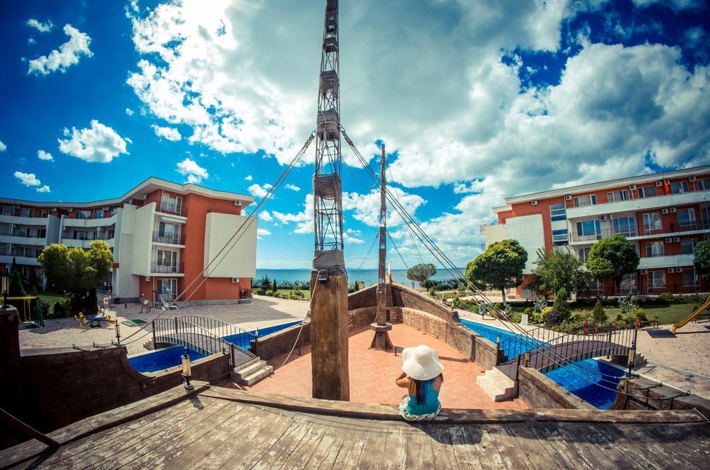 Privilege Fort Beach Apartments スヴェティ・ヴラス エクステリア 写真